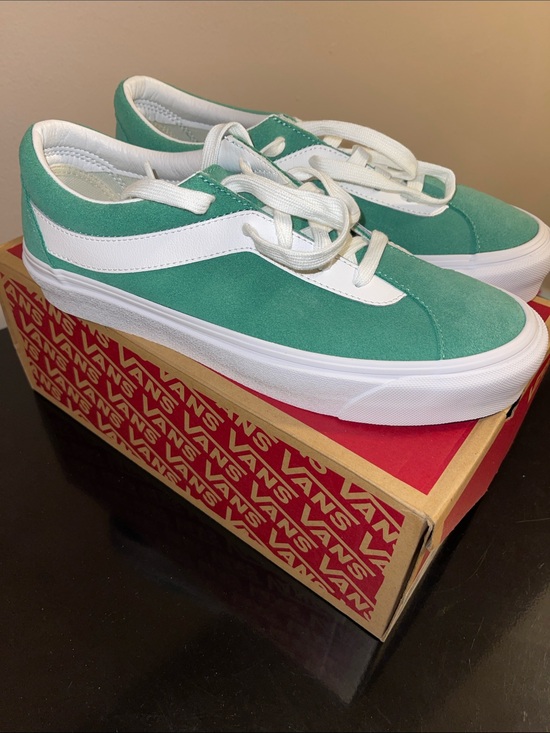 Vans Shoes - Women’s Vans Old Skool Sneakers 👟 in Teal and White